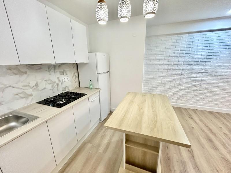 3 Bedroom Renovated Apartment for Sale in Torrevieja City Centre with Balcony 3