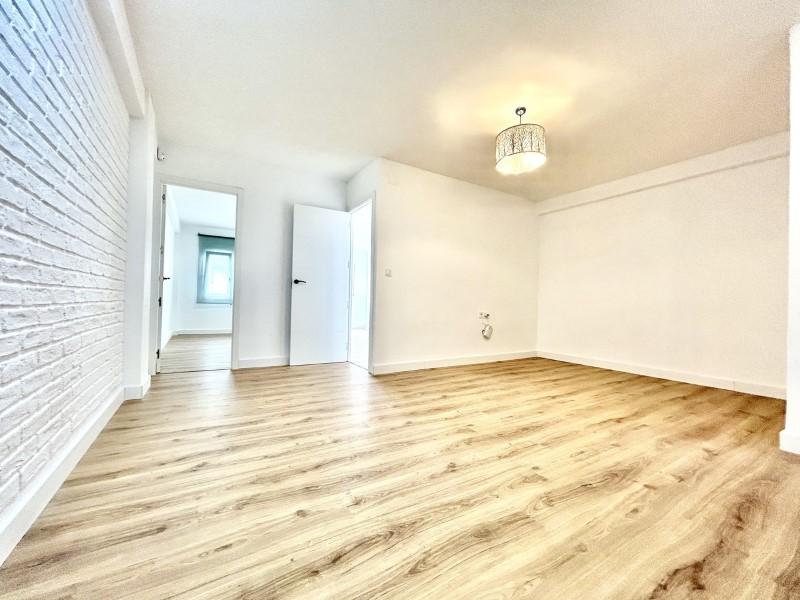 3 Bedroom Renovated Apartment for Sale in Torrevieja City Centre with Balcony 7