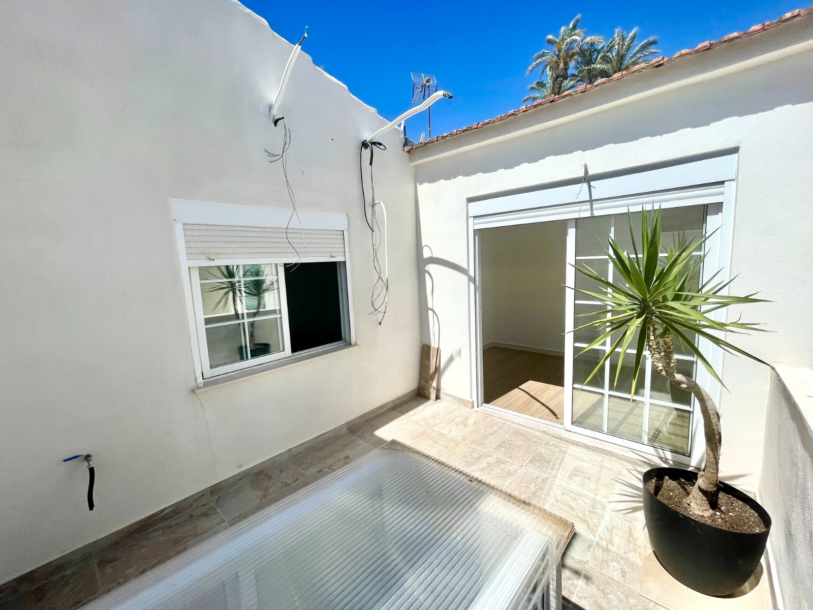 Fully Renovated 3 Bedroom Townhouse for Sale in Daya Vieja Village Centre, Alicante