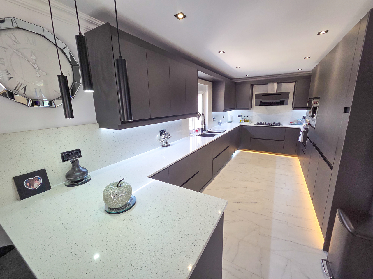 Luxury Reimagined 3 Bedroom Country Villa for Sale in Crevillente – 6,500m² Plot with Pool & Olive Grove9