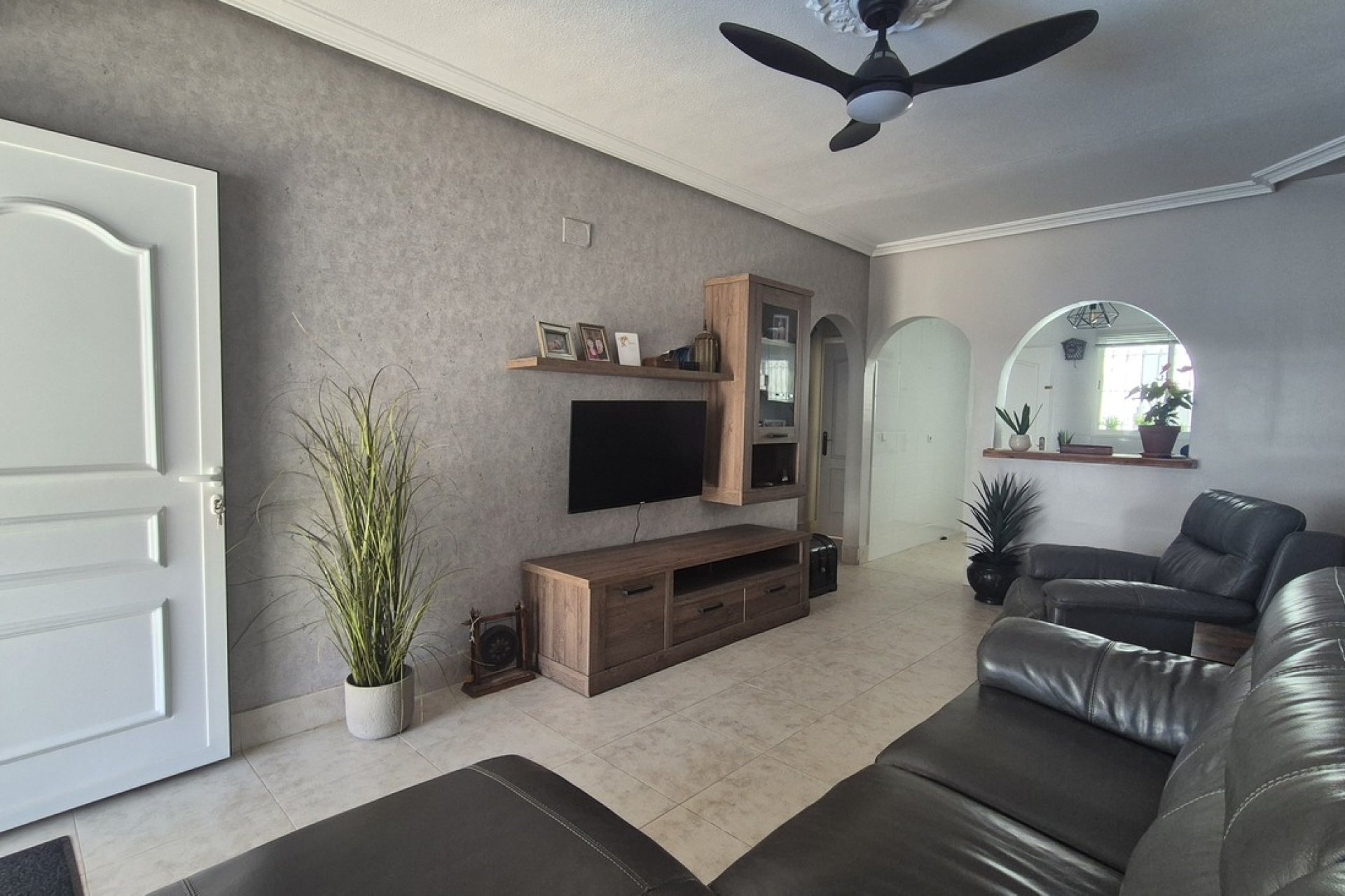 Renovated 2 Bedroom Bungalow for Sale in San Miguel de Salinas with Heated Saltwater Pool & Solar Panels5