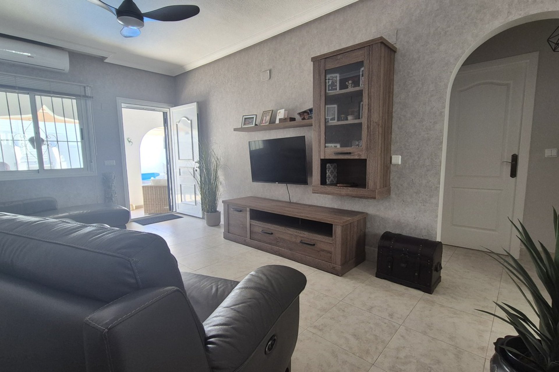 Renovated 2 Bedroom Bungalow for Sale in San Miguel de Salinas with Heated Saltwater Pool & Solar Panels6