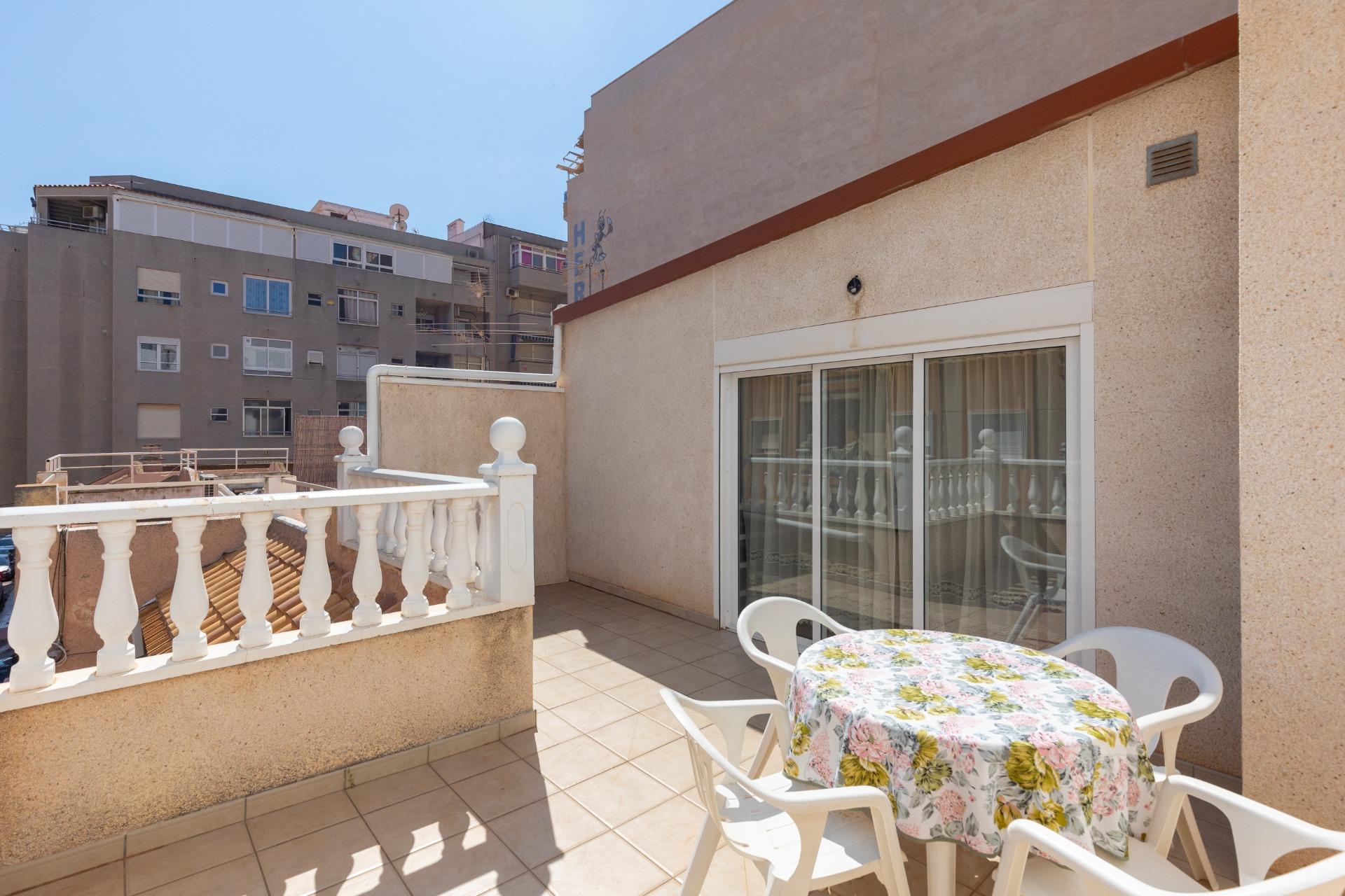 Stunning Top-Floor Bungalow for Sale in Torrevieja, Alicante with 45m² Private Solarium – 700m to Beach