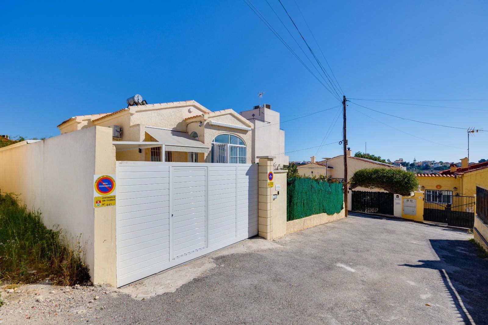 2 Bedroom Villa For Sale In San Fulgencio1