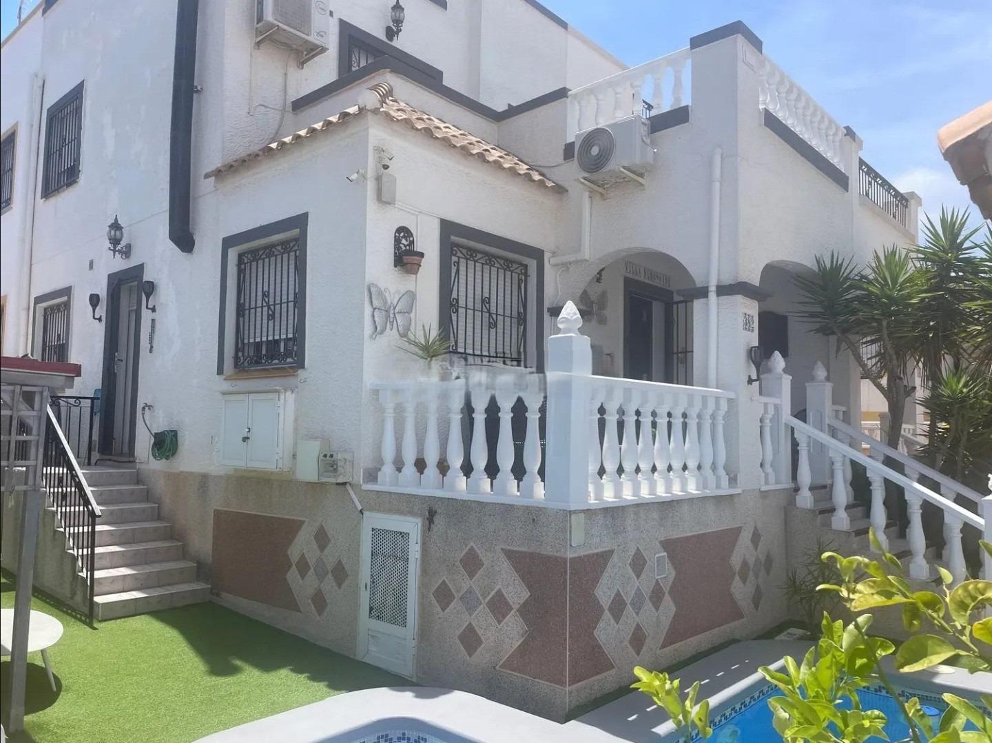 3 Bedroom Townhouse for Sale in Orihuela Costa, Alicante 1