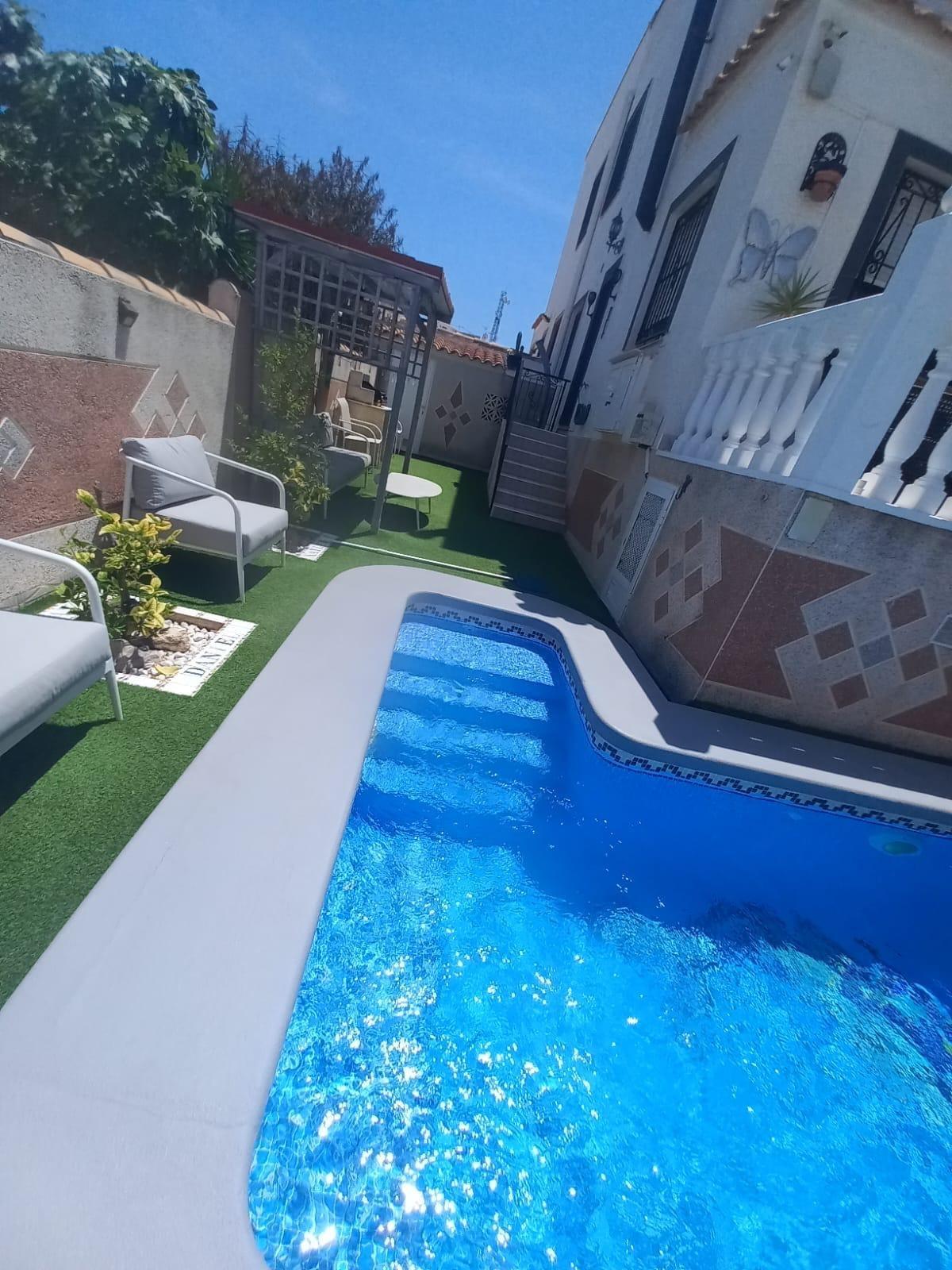 3 Bedroom Townhouse for Sale in Orihuela Costa, Alicante 16