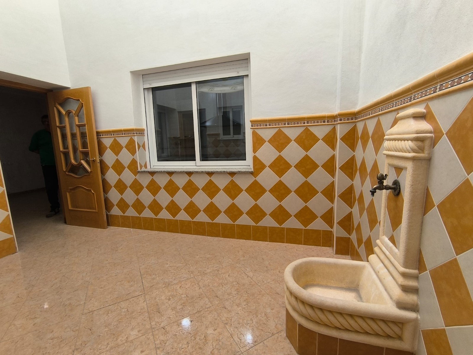 4 Bedroom Town House For Sale In Algueña10