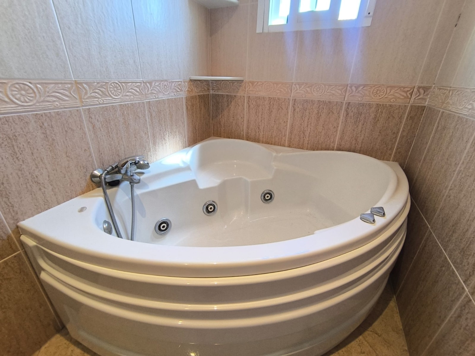 4 Bedroom Town House For Sale In Algueña8
