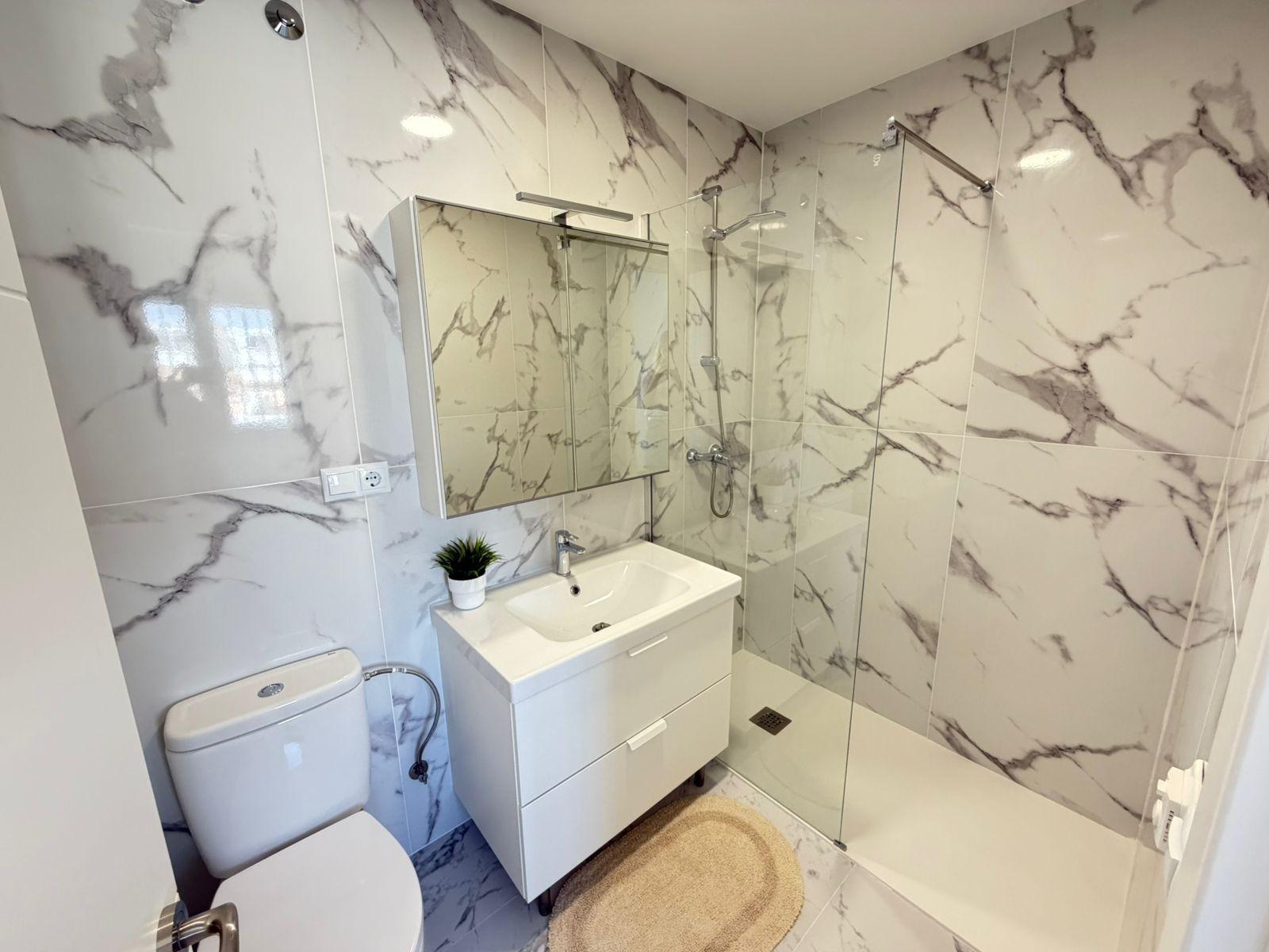 Brand New Renovated 4-Bedroom Semi-Detached House with Private Pool & Solarium for Sale in La Mata, Torrevieja 20