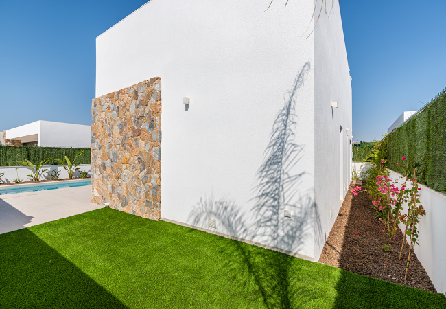 Detached Contemporary Villas near the Beach in Los Alcázares5