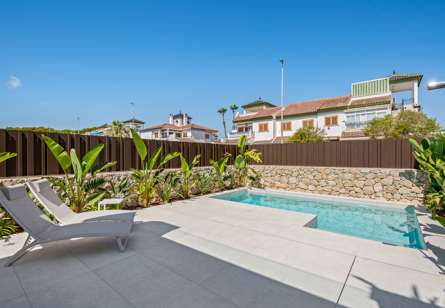 Modern Detached Villas Near Beach in Mil Palmeras Spain2