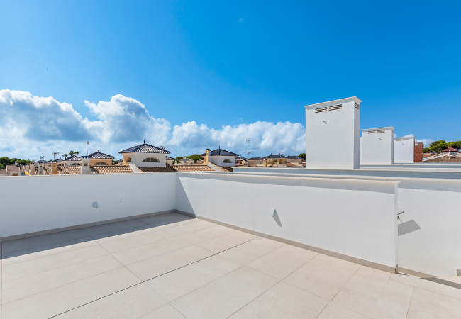 Modern Detached Villas Near Beach in Mil Palmeras Spain6