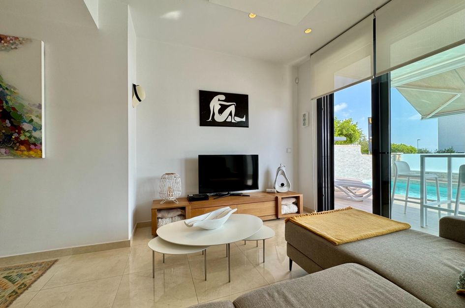 Modern Villa with Views of the Salt Lakes For Sale in San Miguel de Salinas 1