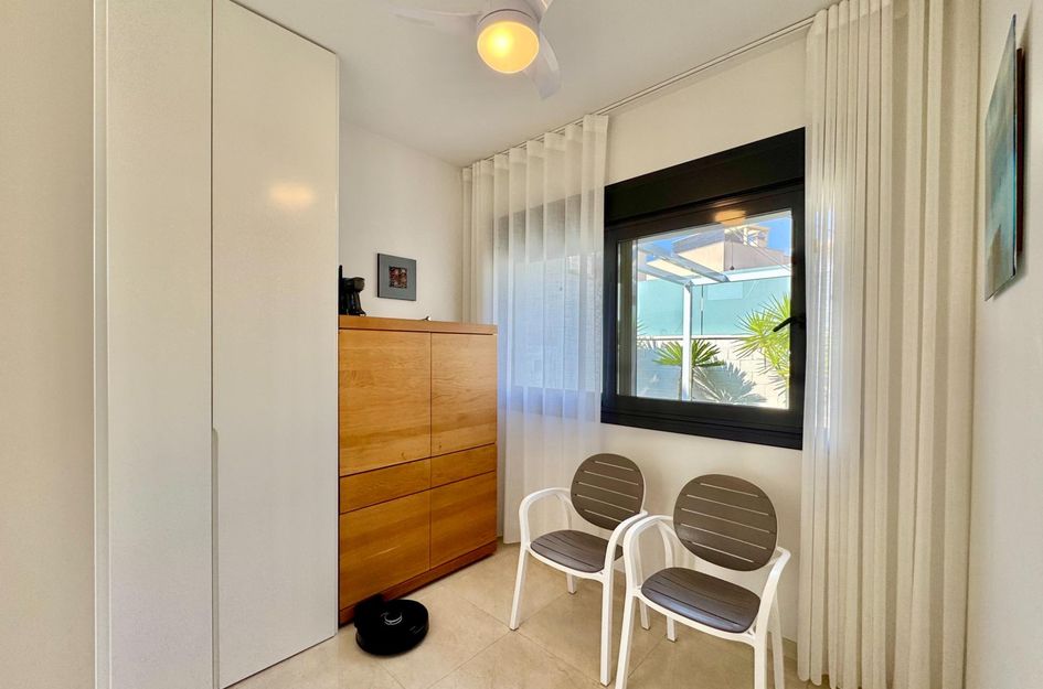 Modern Villa with Views of the Salt Lakes For Sale in San Miguel de Salinas 14