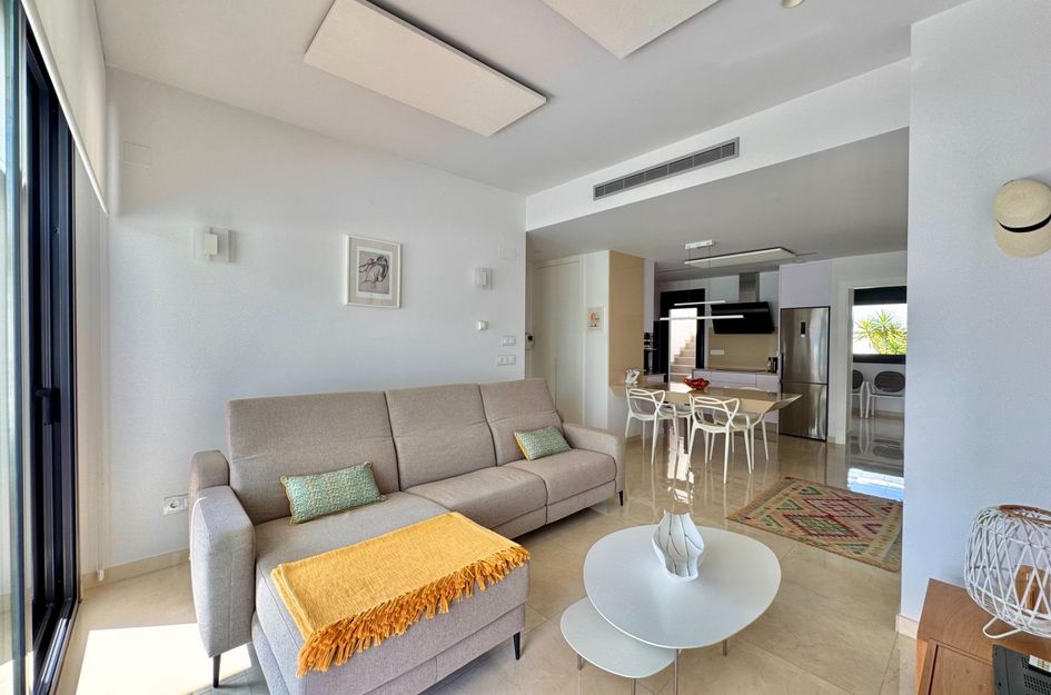Modern Villa with Views of the Salt Lakes For Sale in San Miguel de Salinas 15