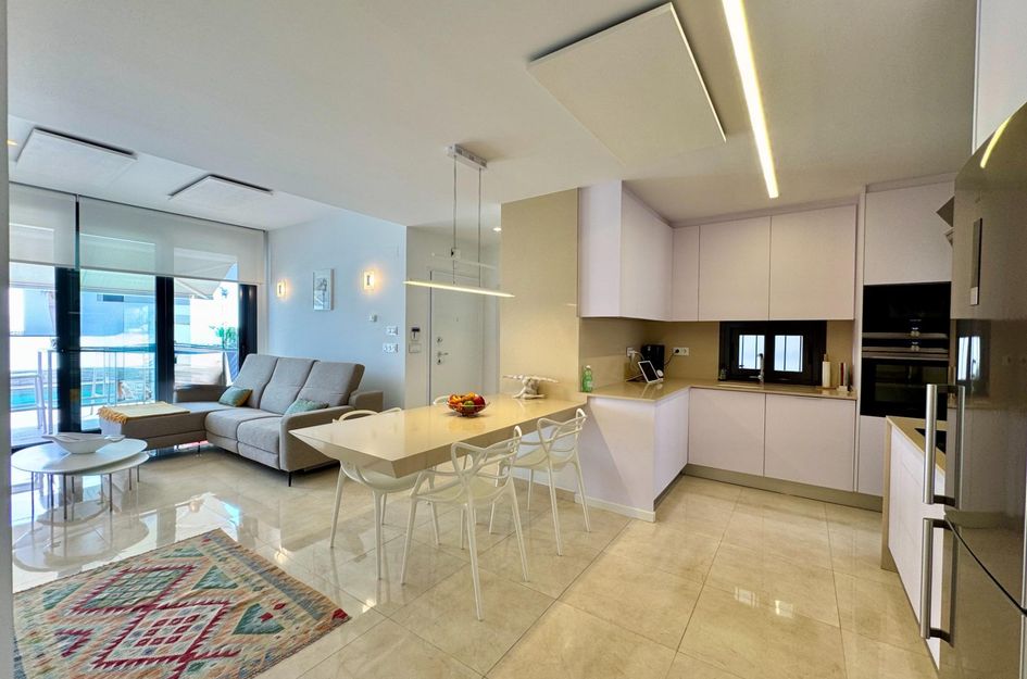 Modern Villa with Views of the Salt Lakes For Sale in San Miguel de Salinas 3